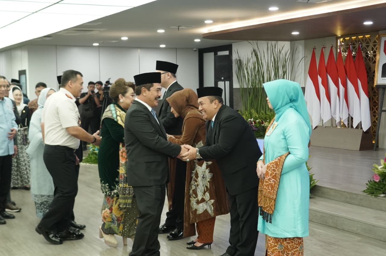 pelantikan staf ahli menteri baru