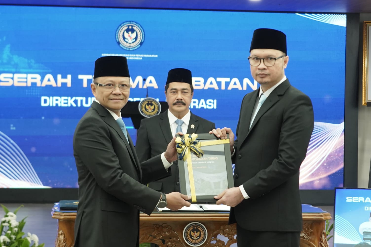 penyerahan dirjen imigrasi baru